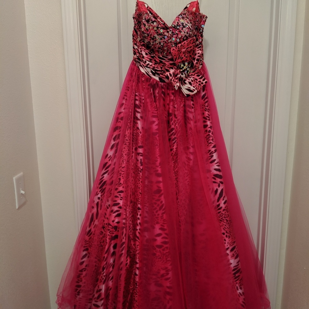 Pink leopard print prom dress size 14.